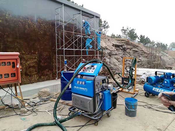 北京聚氨酯噴涂機(jī)(圖1) 北京聚氨酯噴涂機(jī)H5600T