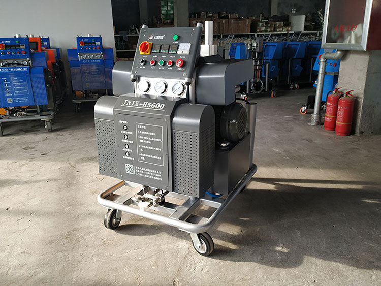 聚氨酯硬泡噴涂機(圖1) H5600系列聚氨酯硬泡噴涂機