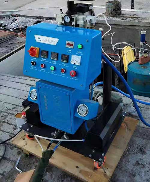 糧倉聚氨酯保溫專用噴涂機(jī)(圖2) Q2600糧倉聚氨酯保溫專用噴涂機(jī)