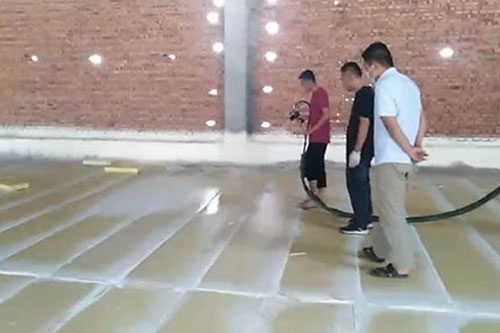 冷庫保溫噴涂一噸能噴多平方 氣動(dòng)聚氨酯噴涂機(jī)可以嗎(圖2) 冷庫保溫噴涂