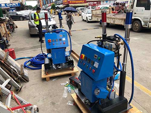 糧倉(cāng)硬泡聚氨酯噴涂機(jī)保溫層(圖2) Q2600硬泡聚氨酯噴涂機(jī)