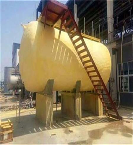 聚氨酯噴涂保溫(圖4) 聚氨酯噴涂保溫罐體施工