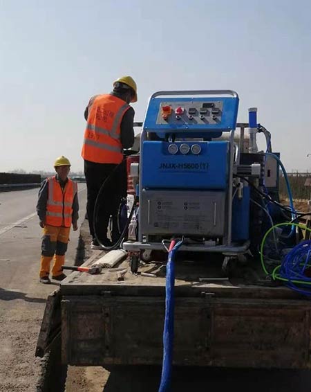 高壓注漿機哪里能買到(圖1) 液壓H5600T高壓注漿機