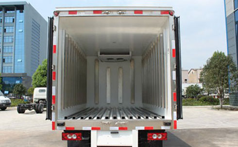 集裝箱冷庫(kù)保溫噴涂設(shè)備施工的步驟是什么?(圖3) 集裝箱冷庫(kù)保溫噴涂