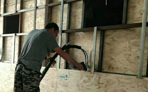 輕鋼別墅外墻保溫用聚氨酯材料后期維護(hù)費(fèi)多不多?(圖3) 輕鋼別墅外墻保溫用聚氨酯材料