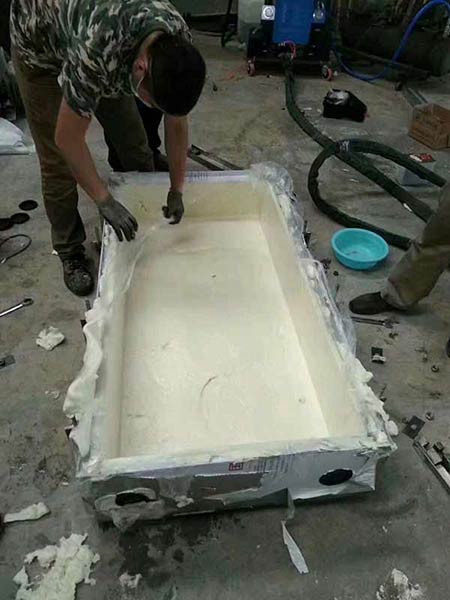 冰柜保溫環戊烷發泡機(圖2) 箱體隔熱保溫硬質聚氨酯發泡