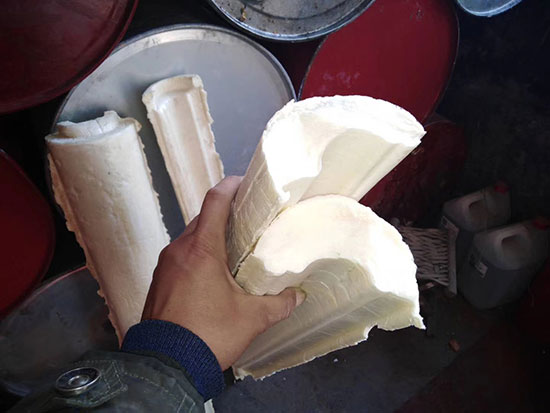 聚氨酯發泡瓦殼哪些機器好用(圖2) 聚氨酯發泡瓦殼